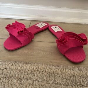 NEW Larroude Womens Ivy Ruffle Sandals Size 8 Pink Raffia Flats Shoes Designer